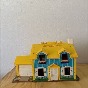 Vintage Fisher Price 952 Doll House